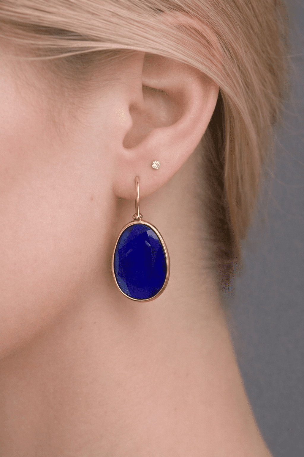 La Gioia MIDNIGHT BLUE cat-eye earrings, size M, 2.5 cm