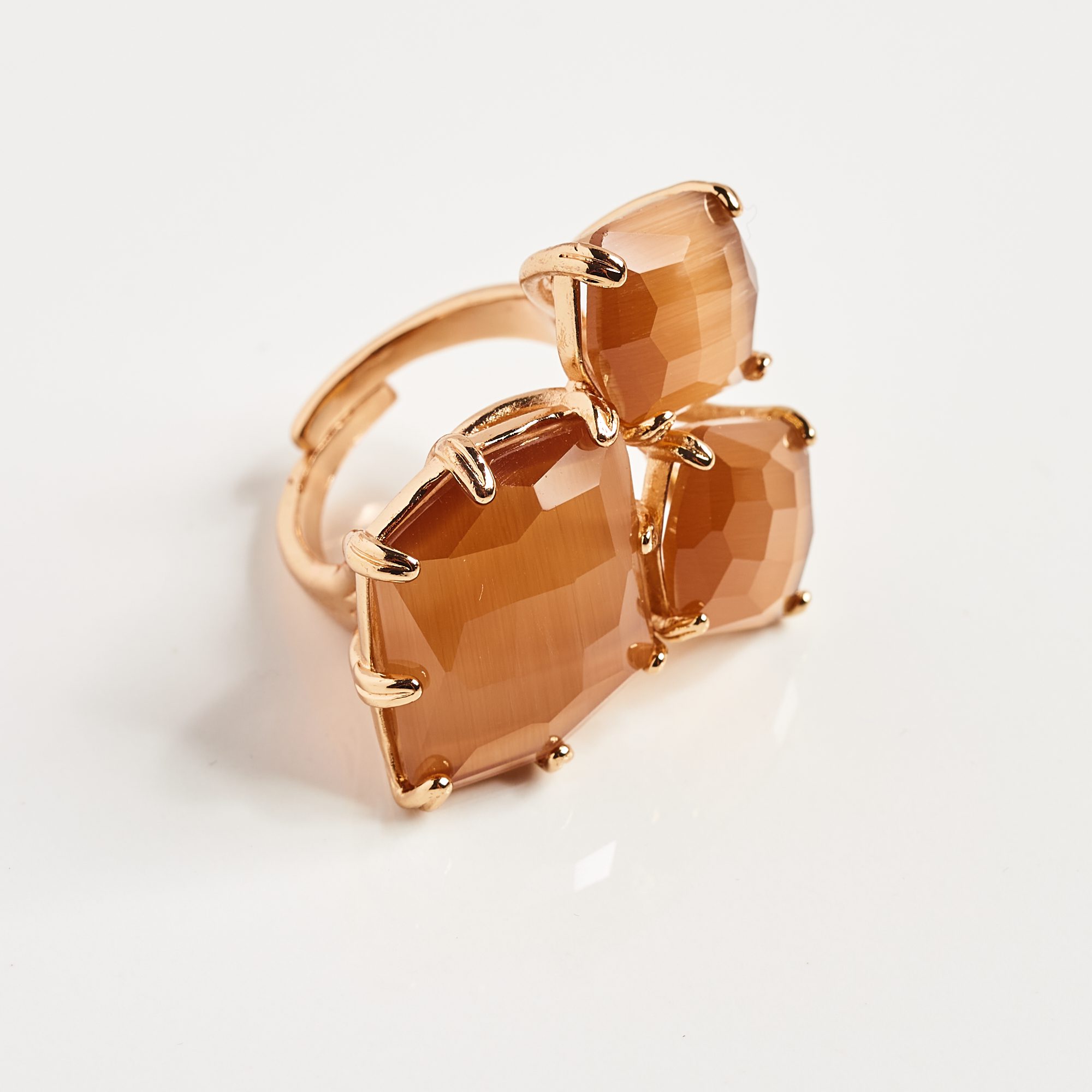 BEIGE cat ring