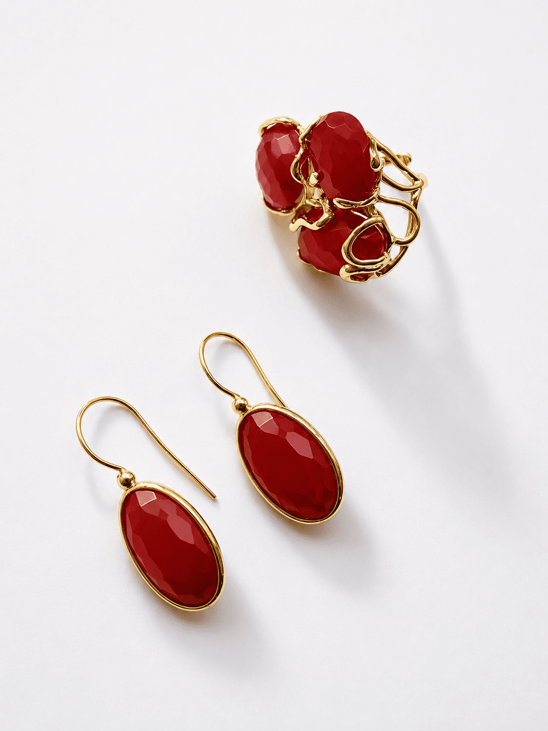 Set of a red agate Caramello ring and size M 2.5 cm earrings