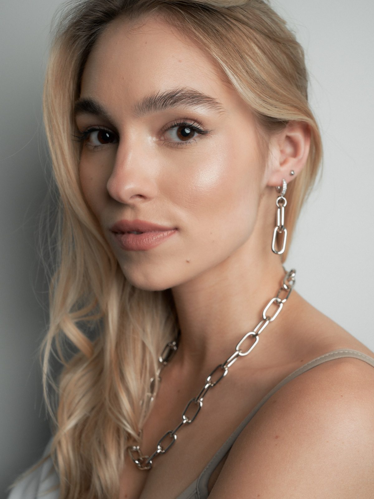 Chain Me Free Chain Set