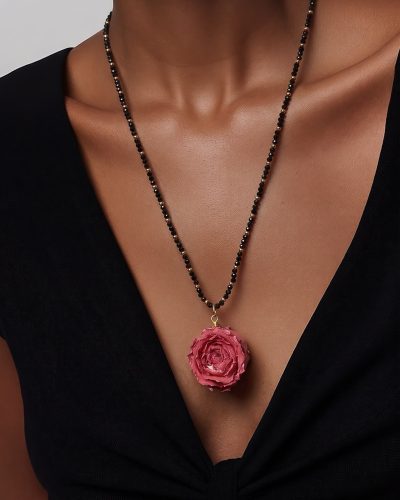 PRE ORDER 06.10.  ONIKSA Rosa viva medaljons