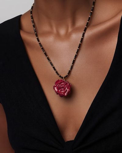 PRE ORDER 06.10.  ONIKSA Rosa viva medaljons