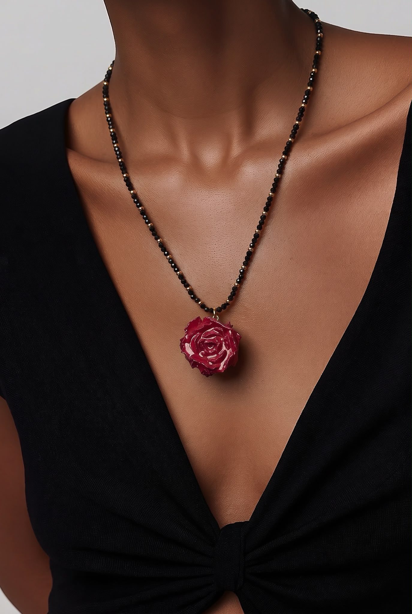 PRE ORDER 06.10. ONIKSA Rosa viva medaljons