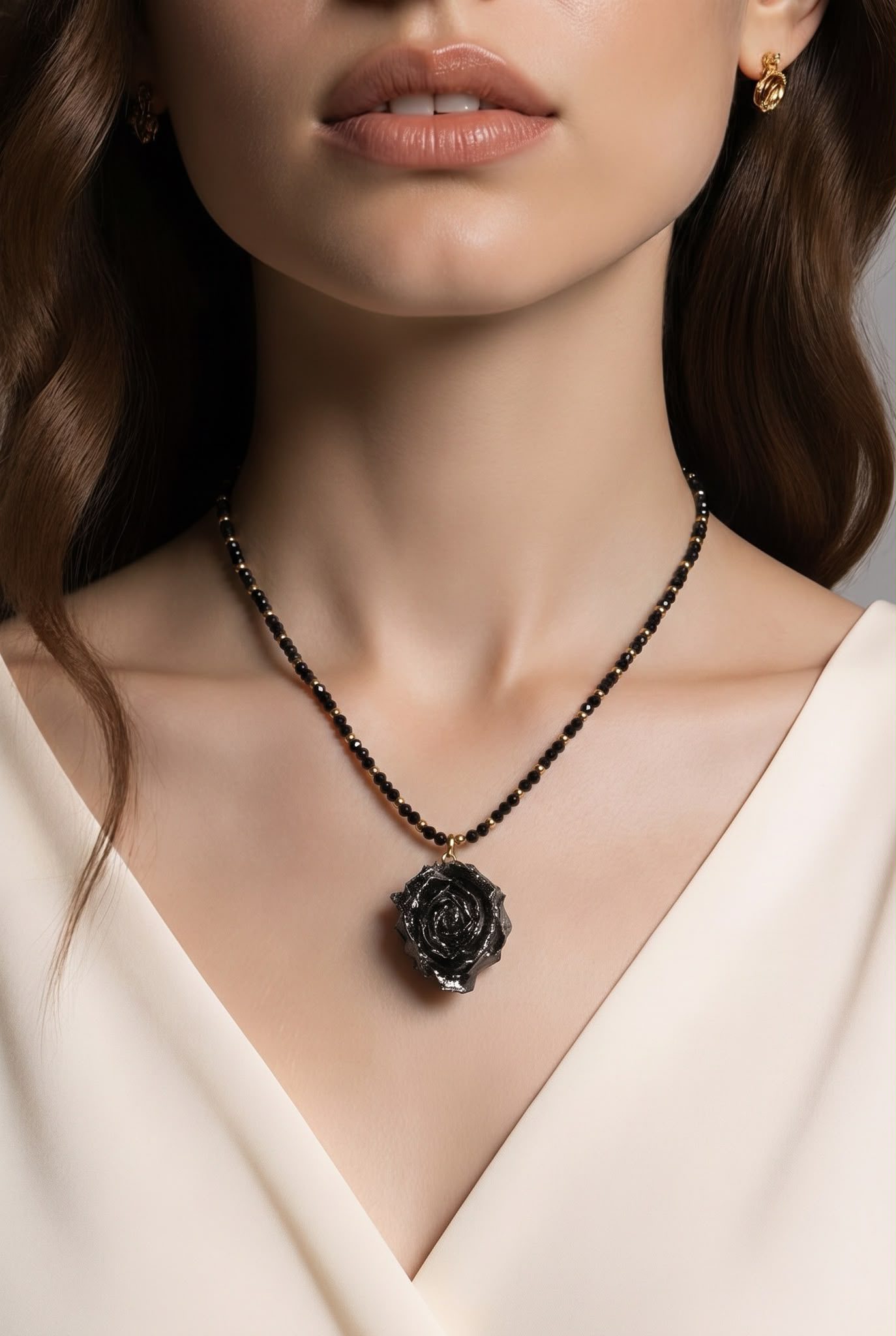 PRE ORDER 06.10. ONIKSA Rosa viva medaljons